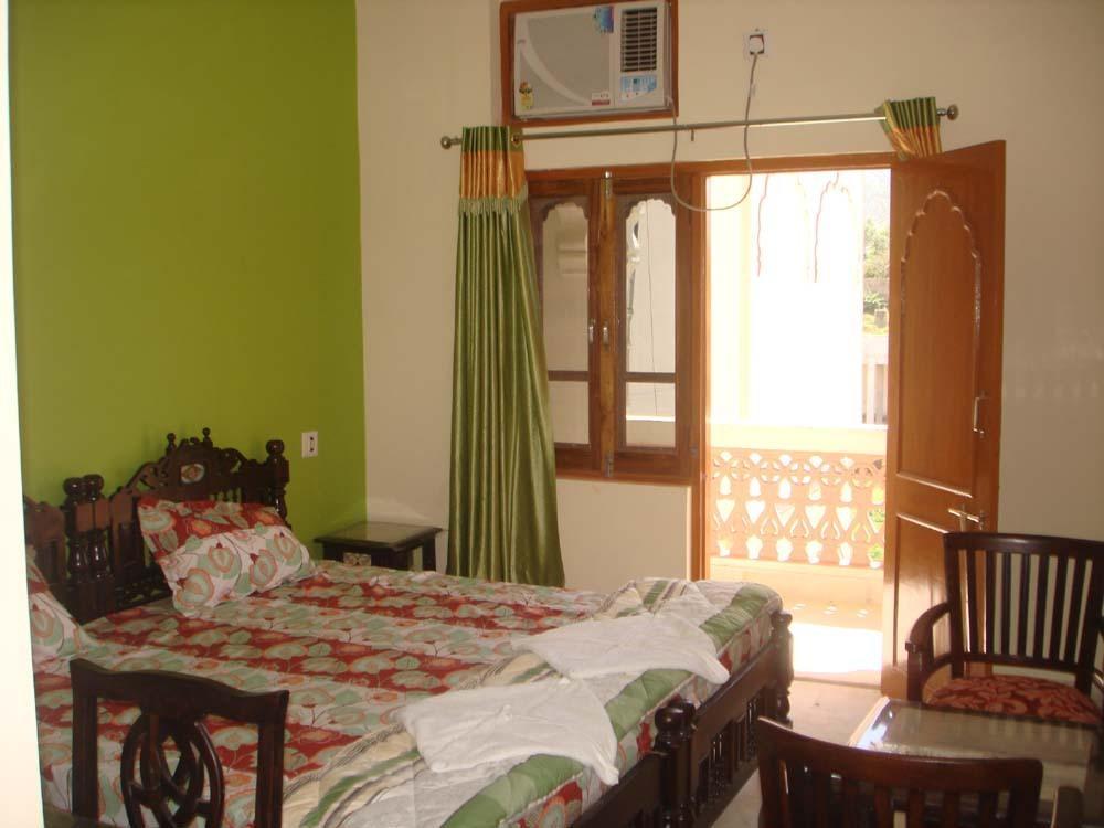 Pushkar Lake Palace Екстер'єр фото